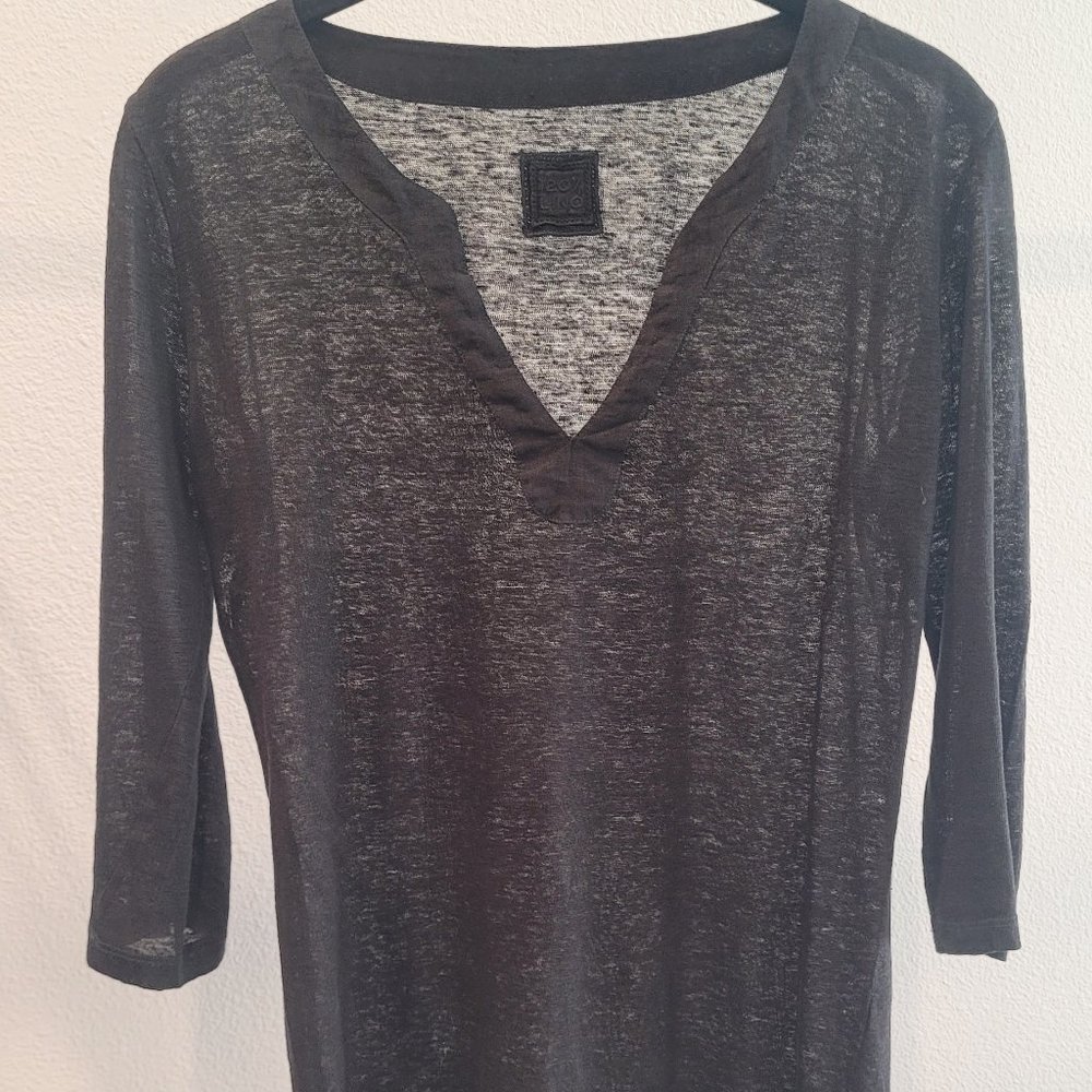 Heathered V-Neck Top by 120 Lino